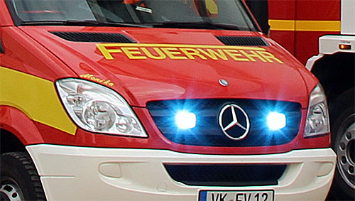 Ein Feuerwehrfahrzeug im Einsatz