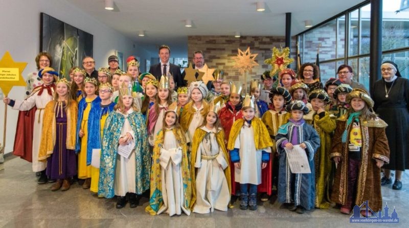 Besuch der Sternsinger bei Ministerpräsidenten Tobias Hans. Foto: Staatskanzlei Saarland/Pf