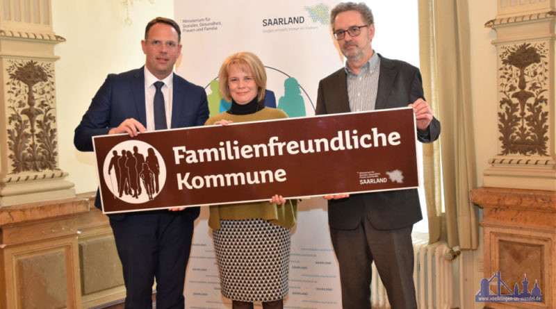 Staatssekretär Stephan Kolling, Oberbürgermeisterin Christiane Blatt und Fachbereichsleiter Jürgen Manz(von links) Foto: Sozialministerium