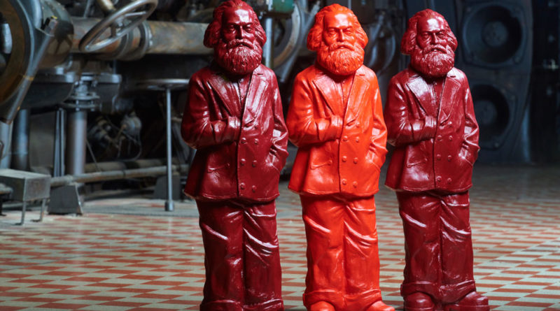 Ottmar Hörls Karl-Marx-Figuren in der Gebläsehalle des Weltkulturerbes Völklinger Hütte Copyright: Weltkulturerbe Völklinger Hütte/Tom Gundelwein