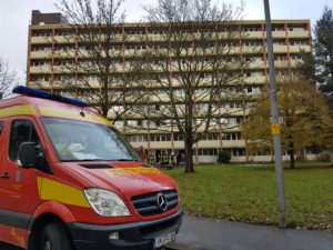 Noch bis gegen 12 Uhr waren Einsatzkräfte der Feuerwehr vor Ort (Foto: Hell)