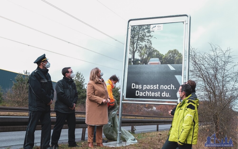 Rehlinger bei der Vorstellung des Motivs der Landstraßenkampagne Foto: MWAEV