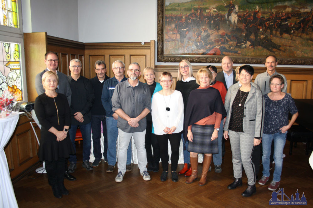 Die Oberbürgermeisterin bedankte sich in ihrer Ansprache bei den Jubilaren für ihre langjährige Arbeit im Dienst der Bürgerinnen und Bürger der Stadt. (Foto: Stadt VKL)