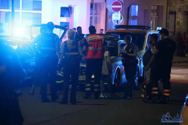 Massenschlägerei auf offener Straße in der Völklinger Innenstadt.