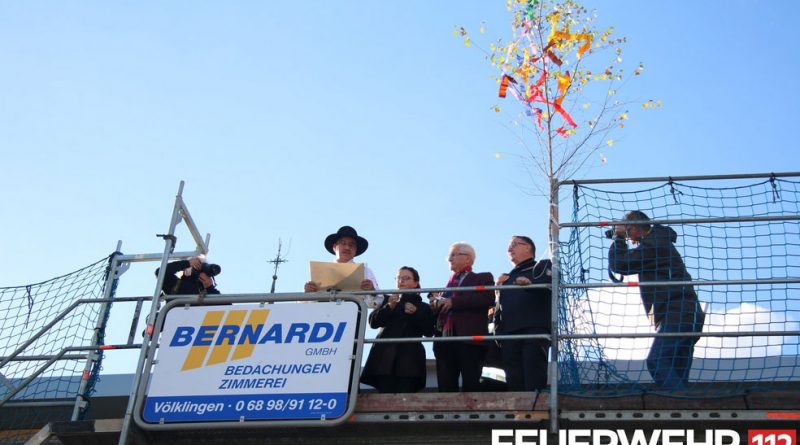 Richtfest am neuen Gerätehaus der Feuerwehr in Geislautern (Foto: Freiwillige Feuerwehr Völklingen)