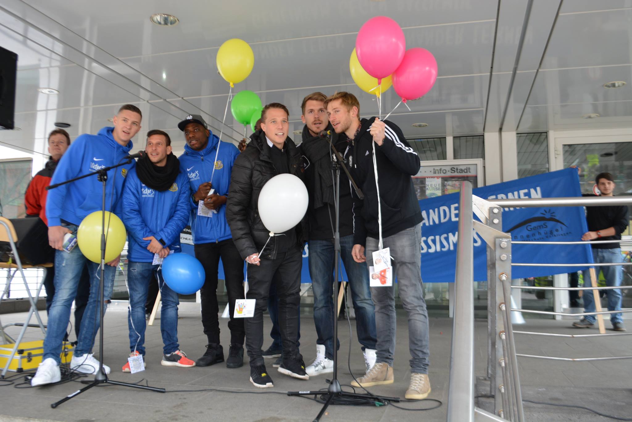 Bereits 2016 hatten die Fußballclubs 1. FC Saarbrücken und SV Elversberg den Schweigemarsch unterstützt (Foto: Schule)